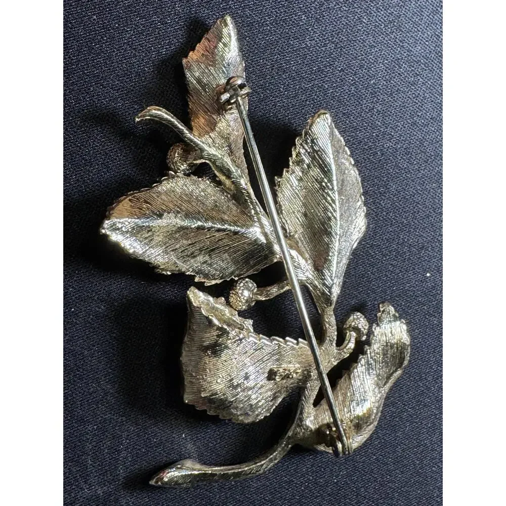 Vintage Coro Silver Tone Brooch